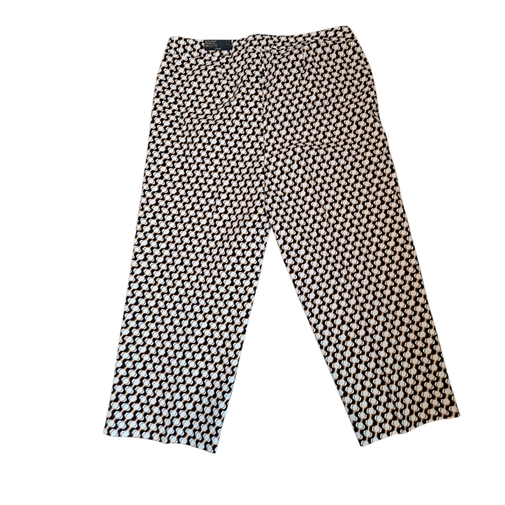 Chico's Black and White Patterned Capris